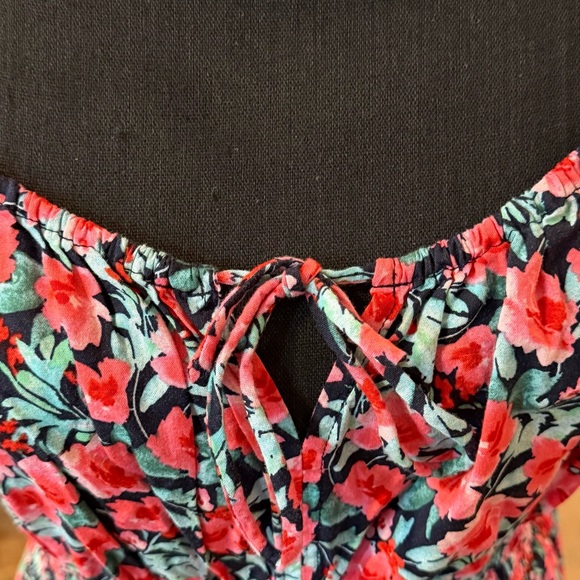 NWT Old Navy Womens M Pink Floral Smocked Waist Cap Sleeve Short Dress Tie‎ Neck - Picture 7 of 10
